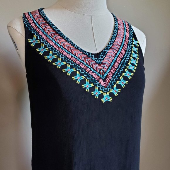 Skies Are Blue Boho embroidered top Sm - Picture 5 of 10